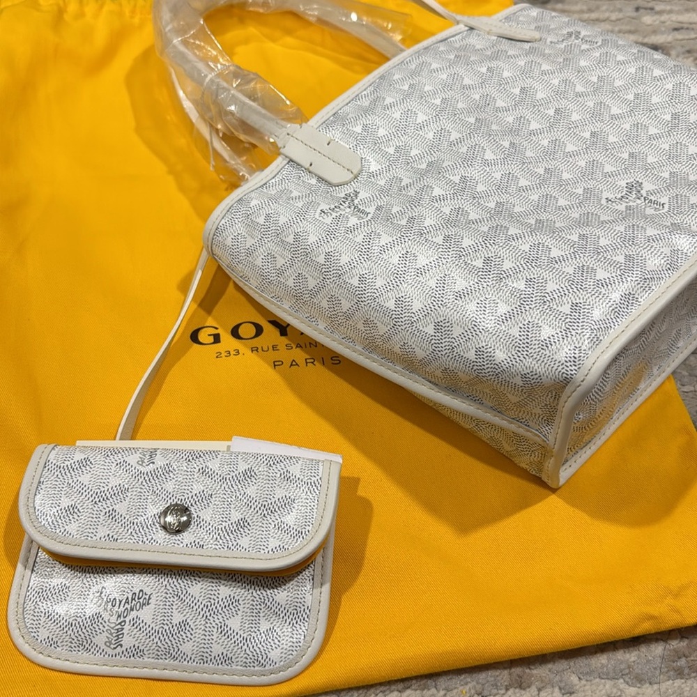 BNWT Goyard Anjou mini bag🤍🩶 - Picture 6 of 10